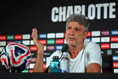 مدرب فلومينينسي: لن نستهين بالهلال مثل السيتي.. وطلبت عدم إراحتهم دقيقة واحدة